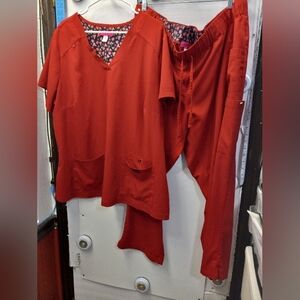 Betsey Johnson Modern Collection Hospital Medical Scrubs Set Nurse Uniforms EMTs